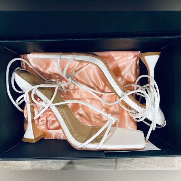 Oh Polly “Lace it up strappy” lace up heels - White - Picture 8 of 11